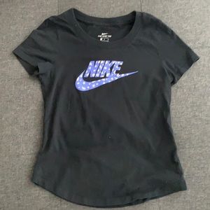 black nike shirt